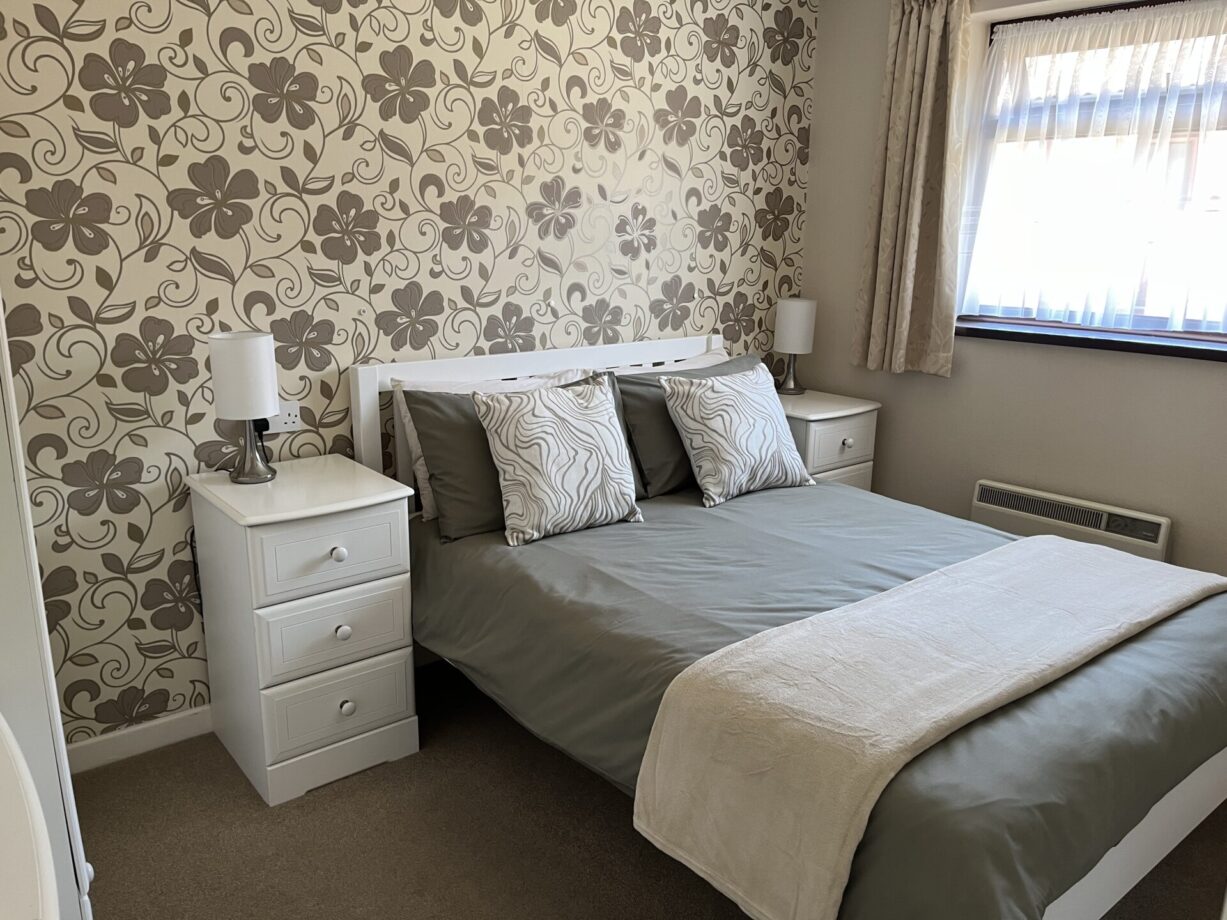 Chalet 2 - Double Bedroom