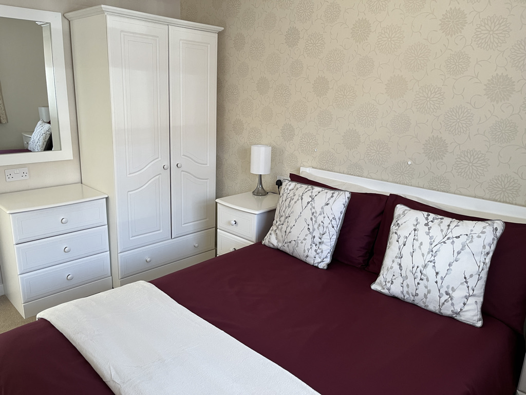 Chalet 3 - Double Bedroom